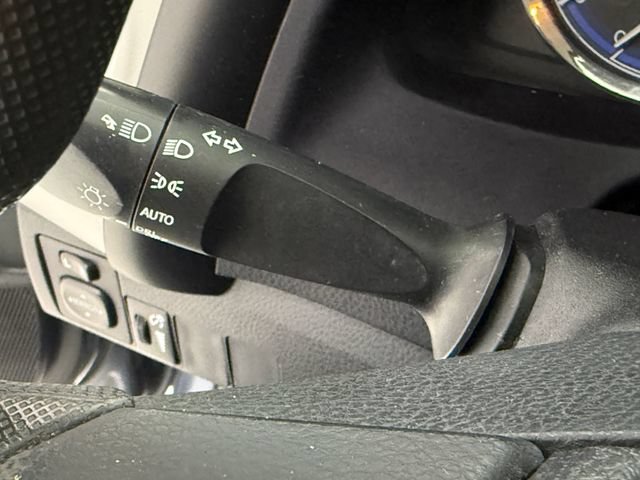 Used 2018 Toyota Corolla LE FWD image 13