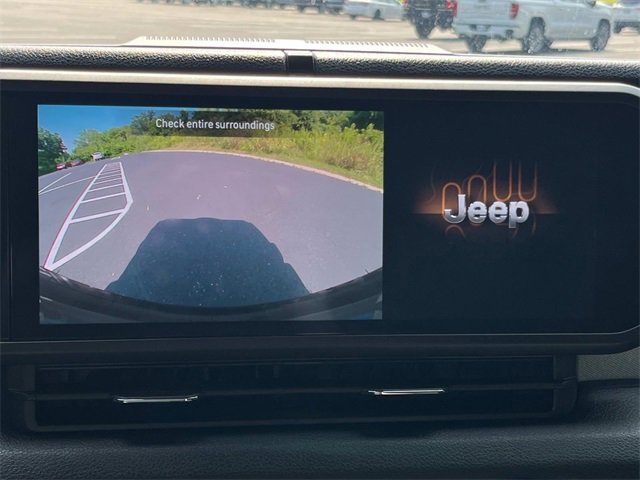 Used 2024 Jeep Wrangler Sport S image 19