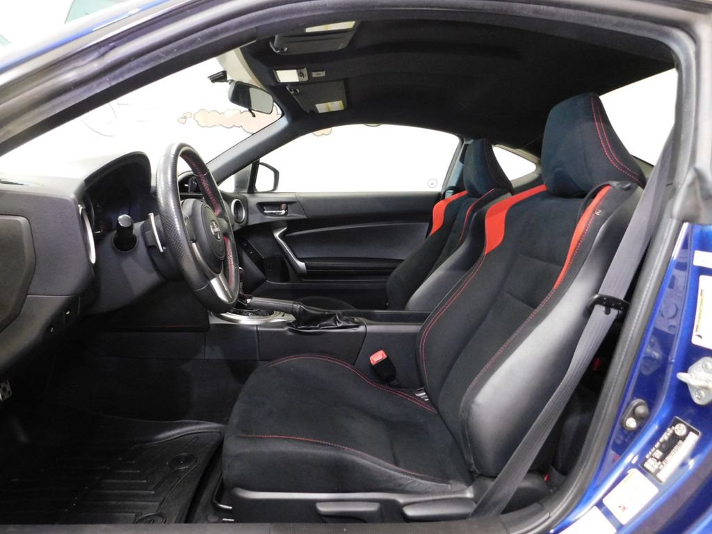 Used 2015 Scion FR-S RWD image 23