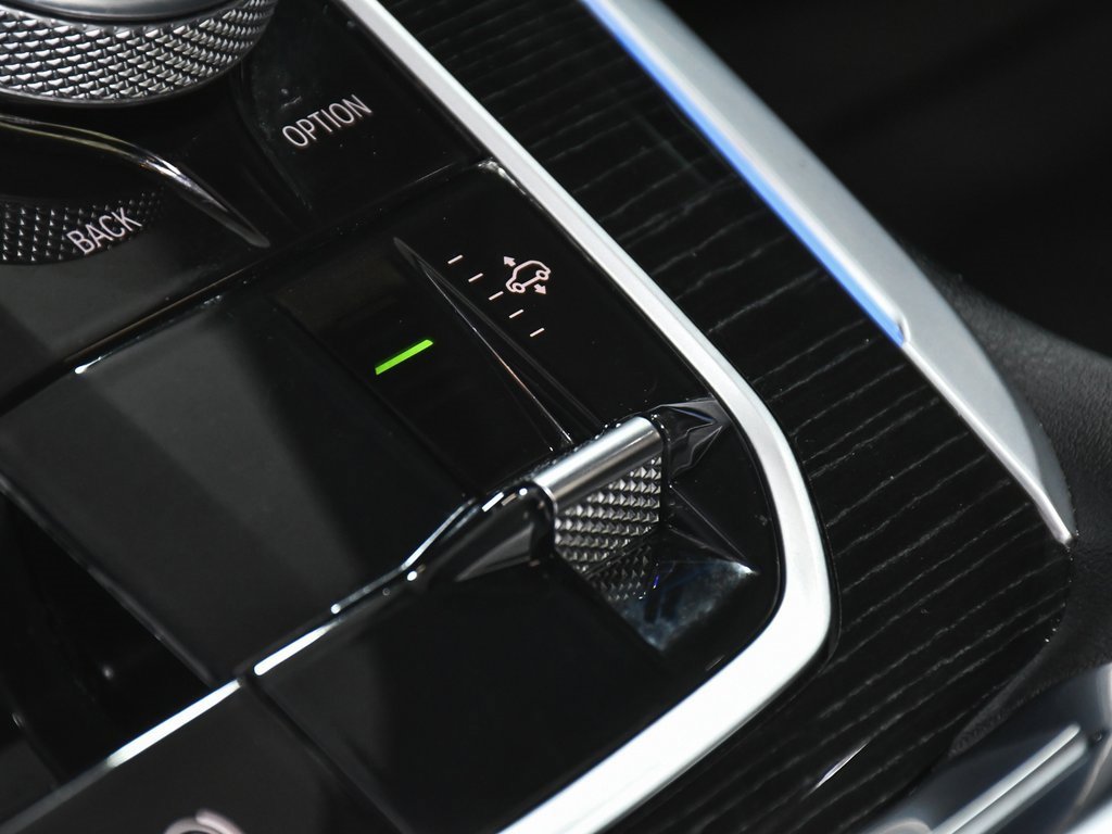 Used 2024 BMW X7 xDrive40i w/ Executive Package image 61