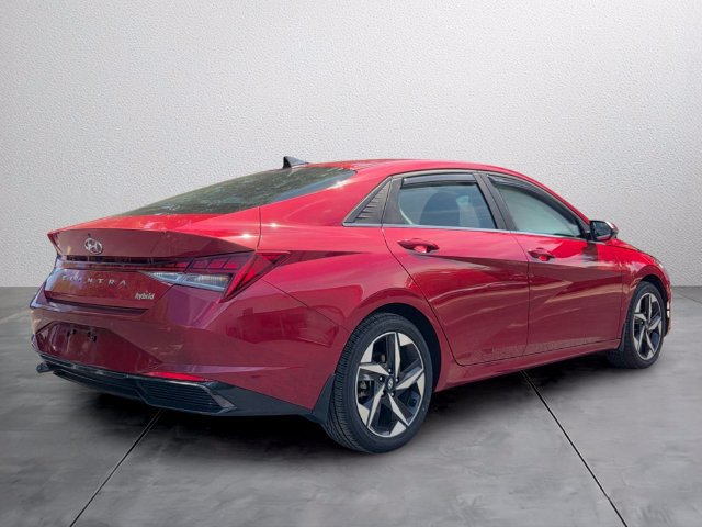 Used 2023 Hyundai Elantra Limited FWD image 4