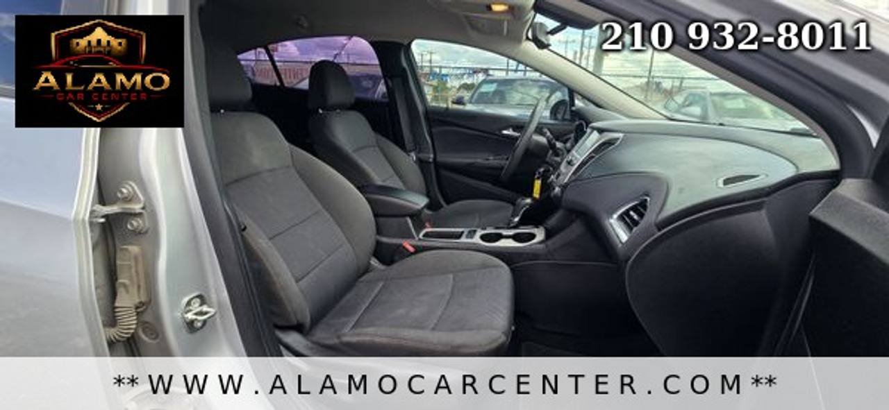 Used 2018 Chevrolet Cruze LS FWD image 15