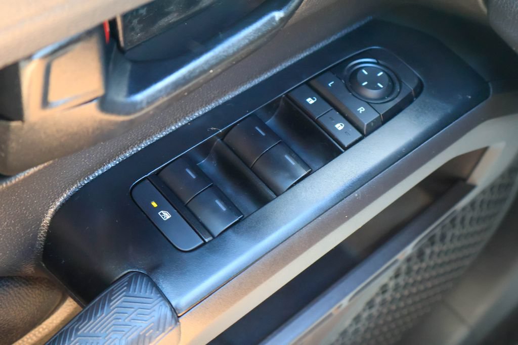 Used 2025 Toyota Tacoma SR5 RWD image 18