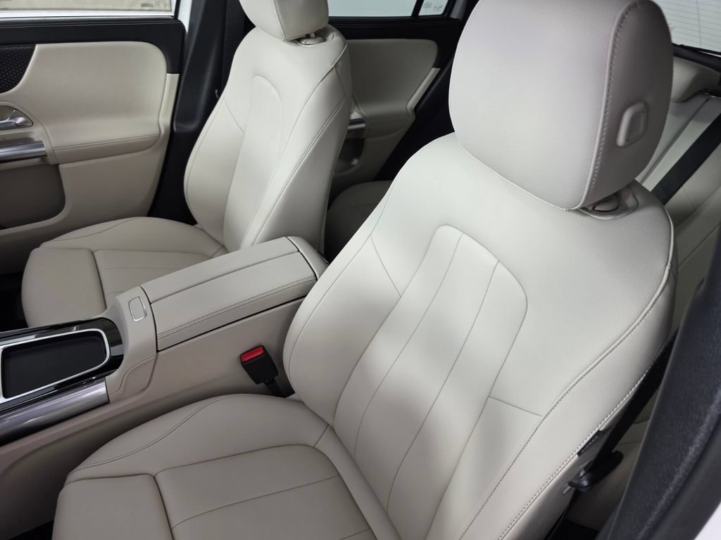 New 2026 Mercedes-Benz GLA 250 4MATIC image 8