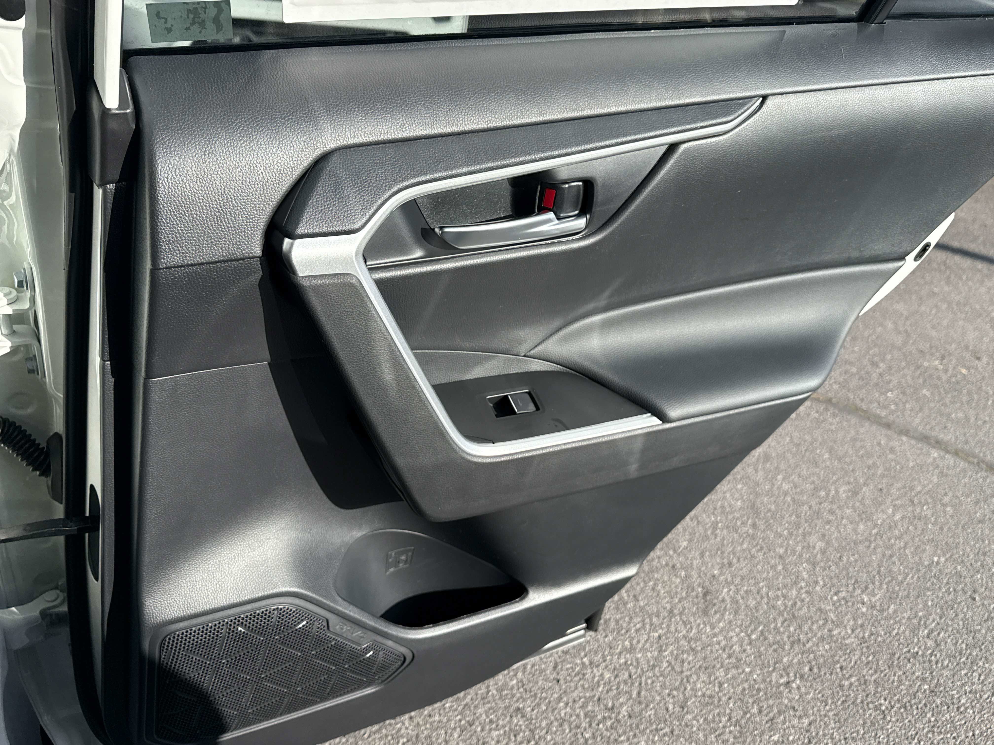 New 2025 Toyota RAV4 XLE image 15