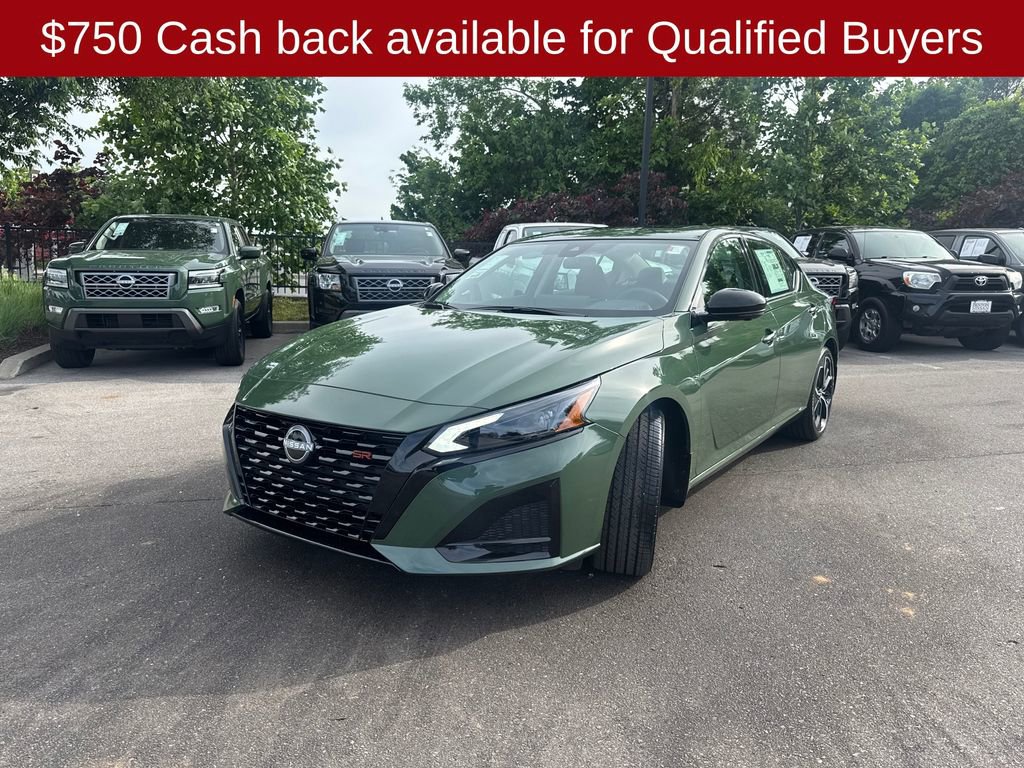 New 2026 Nissan Altima 2.5 SR w/ SR Premium Package FWD image 3