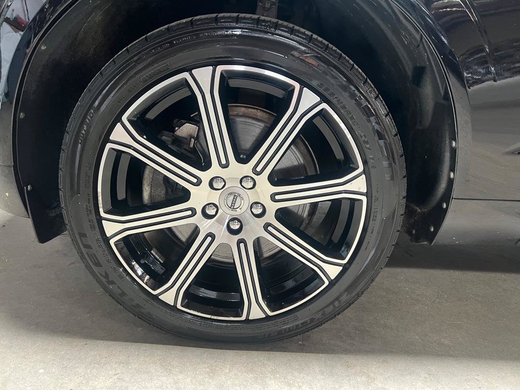 Used 2018 Volvo XC60 T6 Inscription w/ Vision Package AWD/4WD image 12