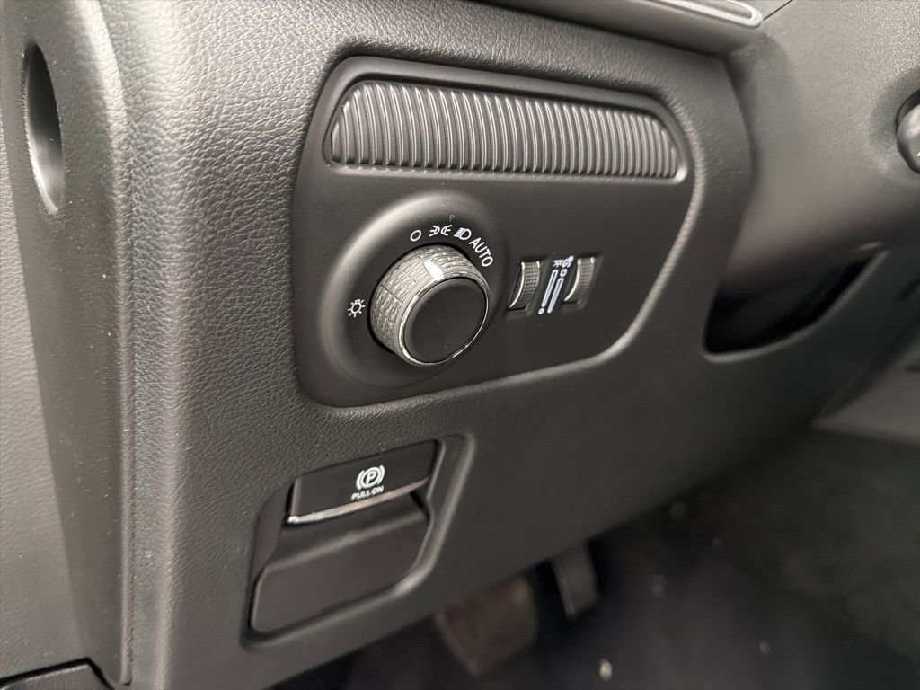 New 2026 Jeep Grand Wagoneer L 2WD image 18