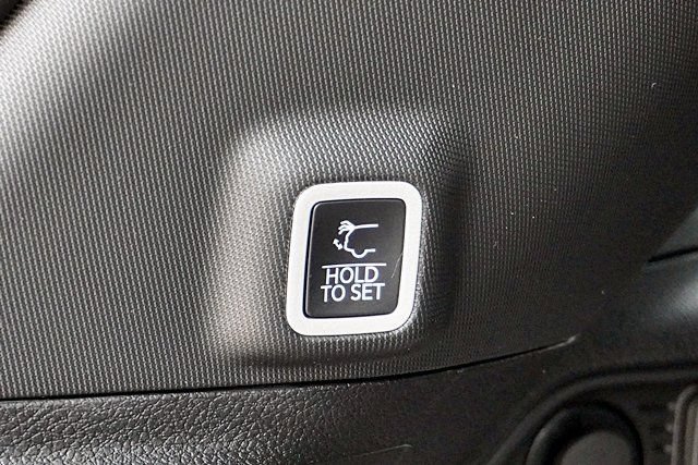 New 2026 Jeep Grand Cherokee Limited AWD/4WD image 17