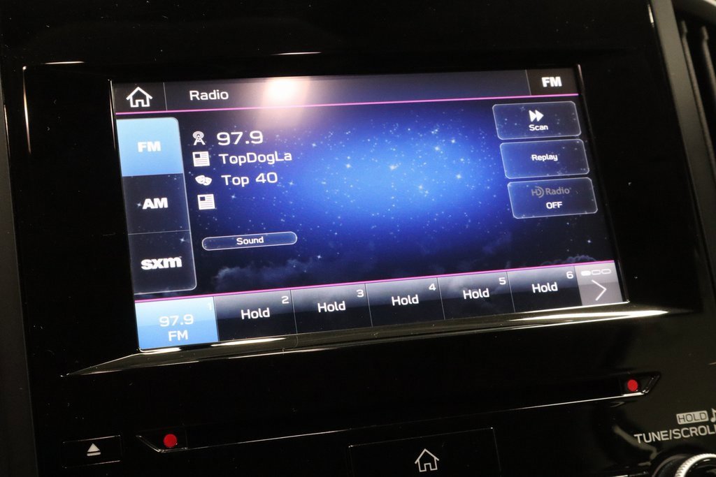 Used 2022 Subaru Forester Premium image 2