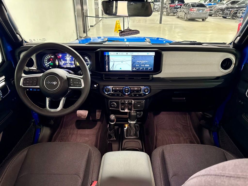 Used 2024 Jeep Wrangler Unlimited Sahara w/ Technology Group image 14