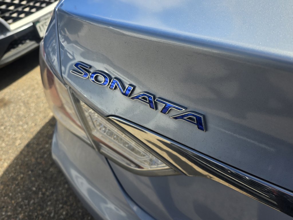 Used 2013 Hyundai Sonata Hybrid FWD image 11