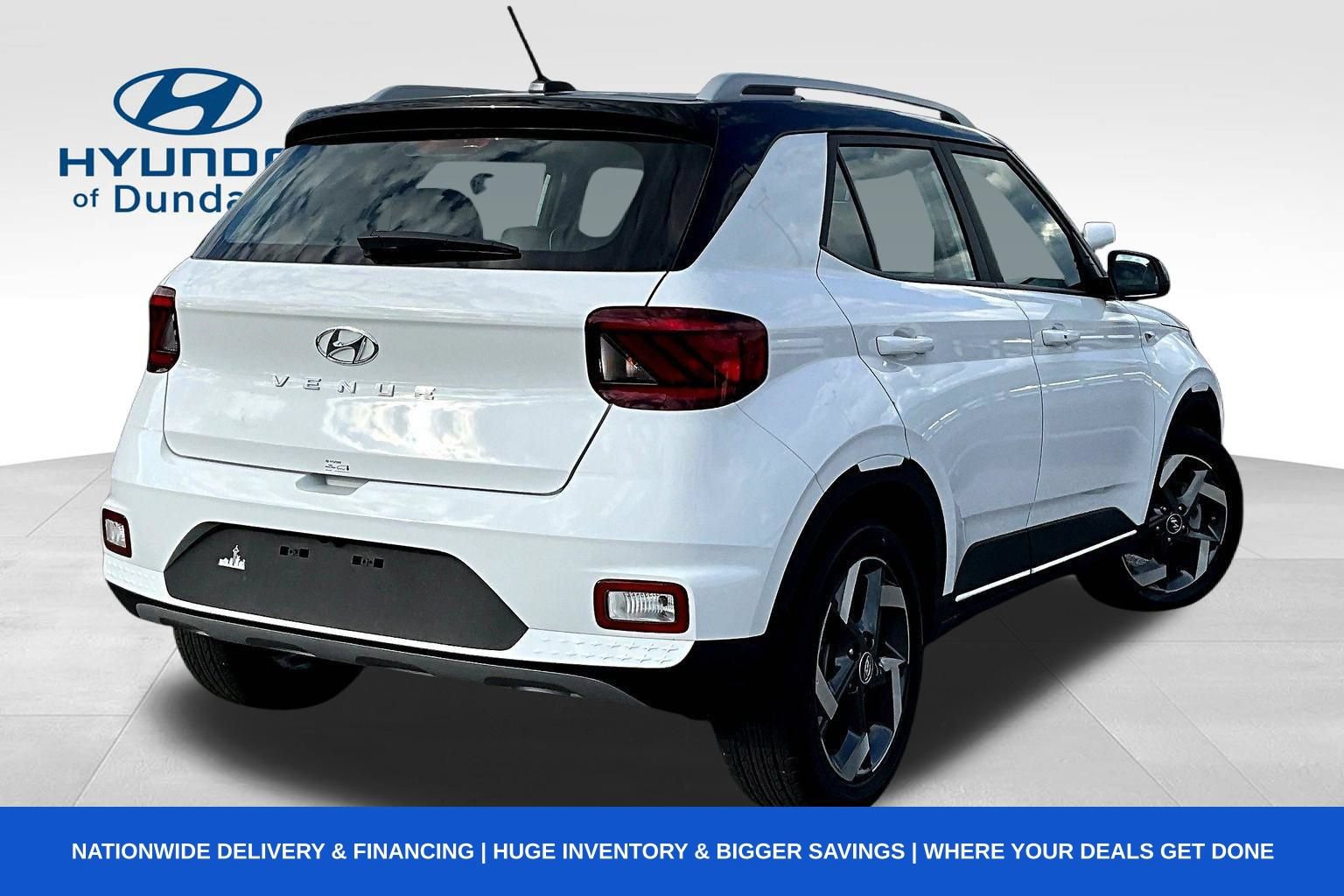 Used 2026 Hyundai Venue SEL FWD image 8