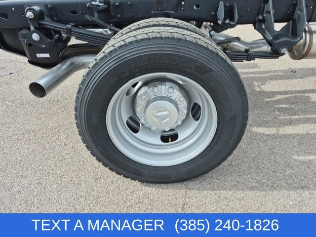 New 2026 RAM 5500 4x4 Regular Cab image 5