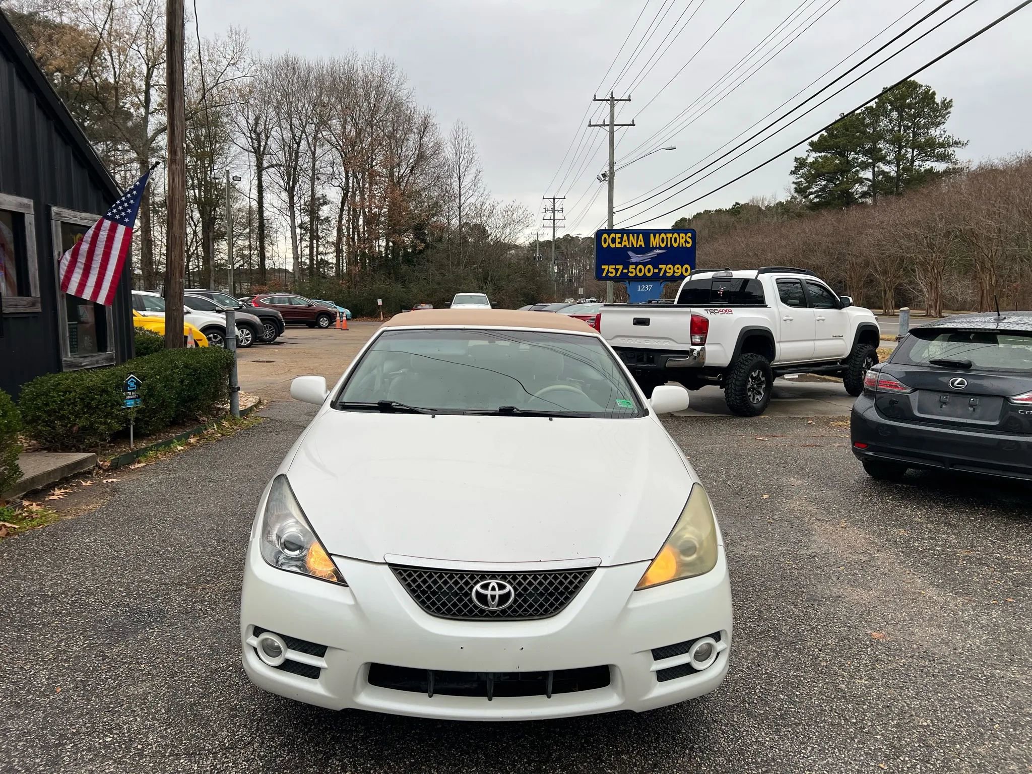 Used 2007 Toyota Solara SLE image 2