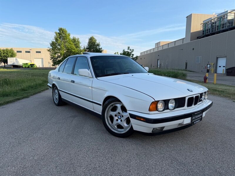 Used 1991 BMW M5 RWD image 3