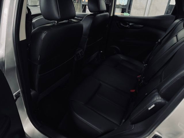 Used 2022 Nissan Rogue Sport SL image 18