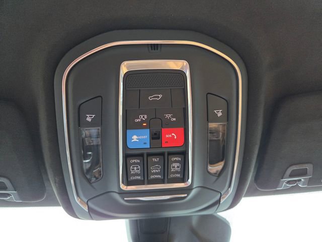 New 2026 Jeep Grand Cherokee Summit image 31