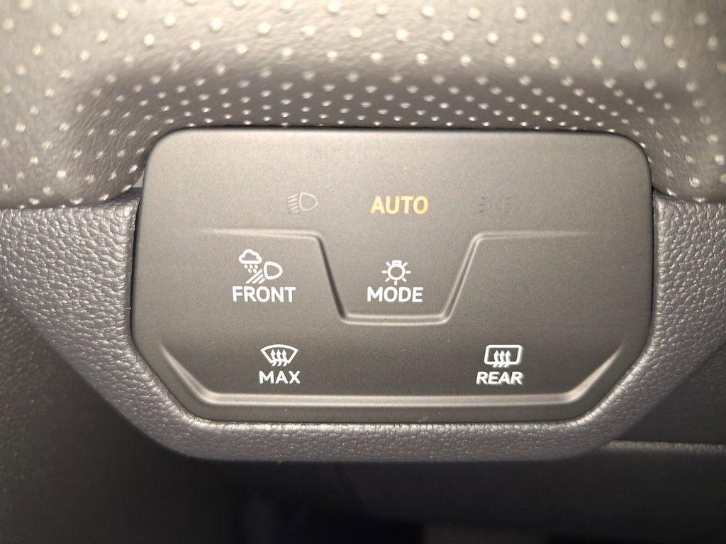 New 2026 Volkswagen Atlas Cross Sport SE image 12