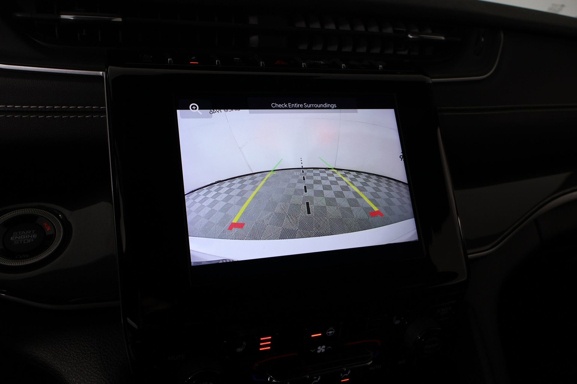 Used 2023 Jeep Grand Cherokee L Laredo image 6