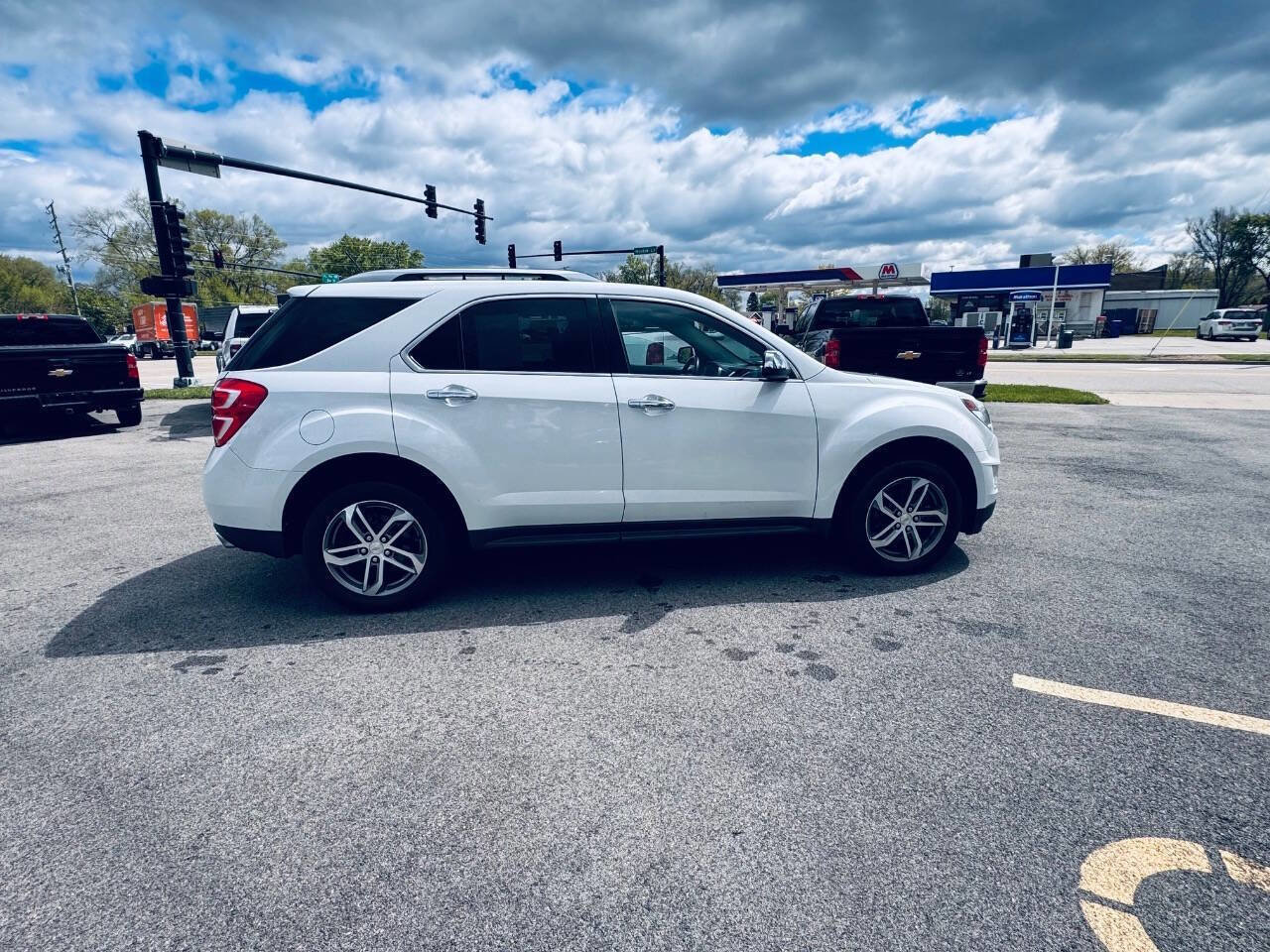 Used 2016 Chevrolet Equinox LTZ w/ Enhanced Convenience Package AWD/4WD image 8