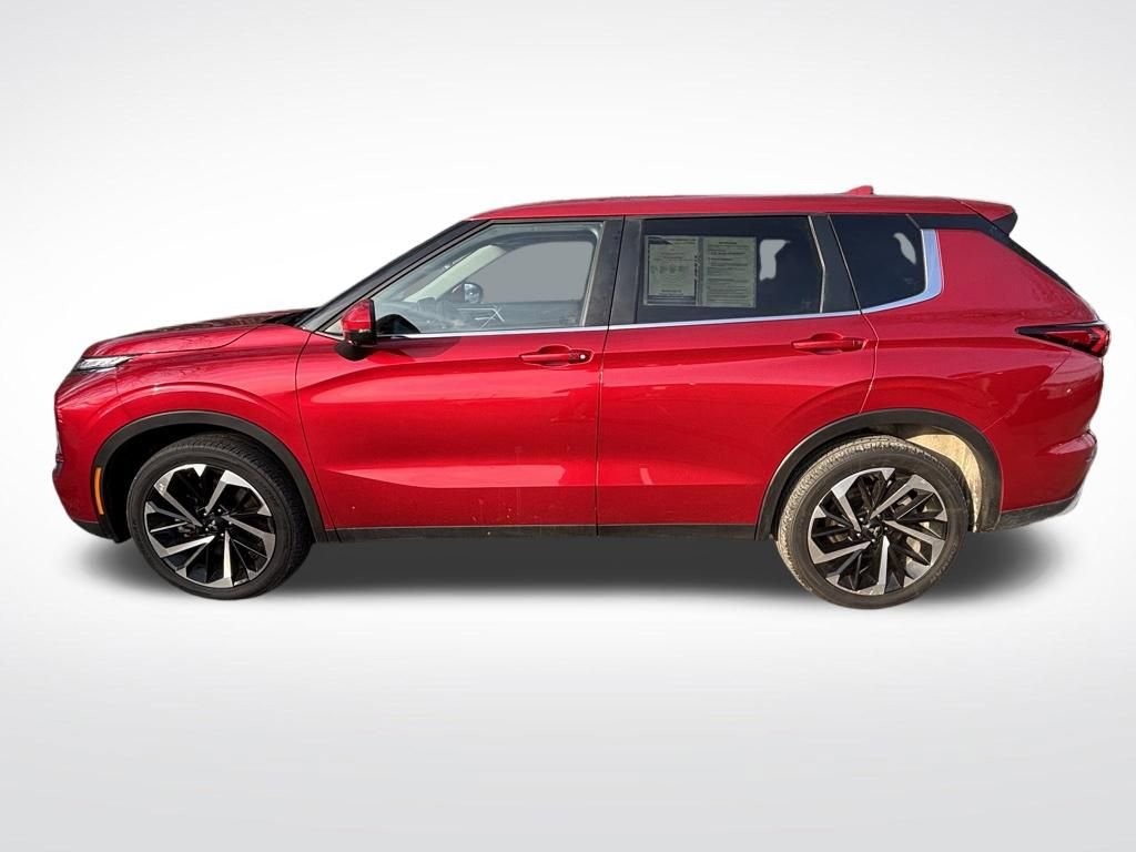 Used 2024 Mitsubishi Outlander SE image 6
