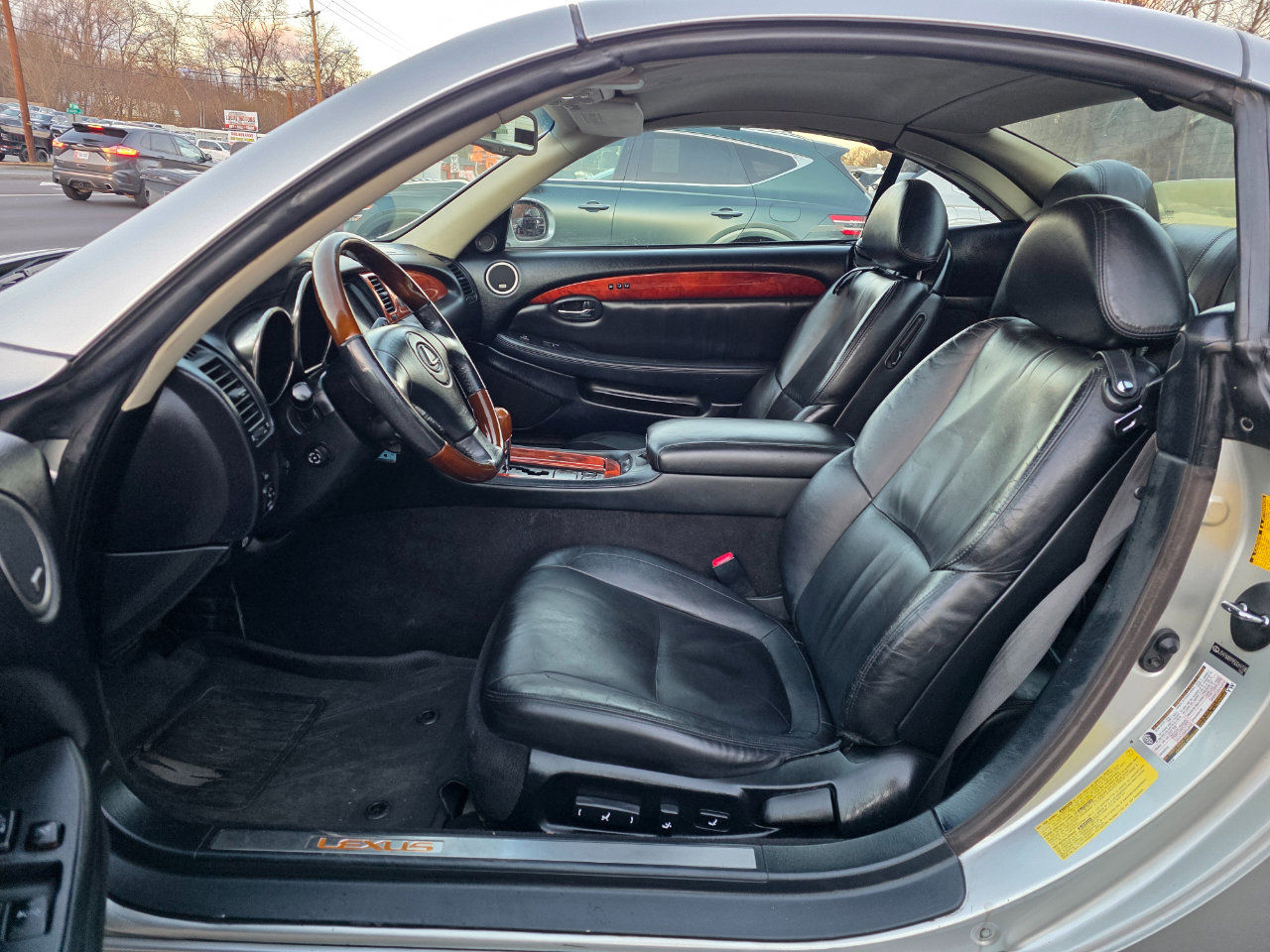 Used 2005 Lexus SC 430 Convertible w/ Preferred Accessory Pkg image 9