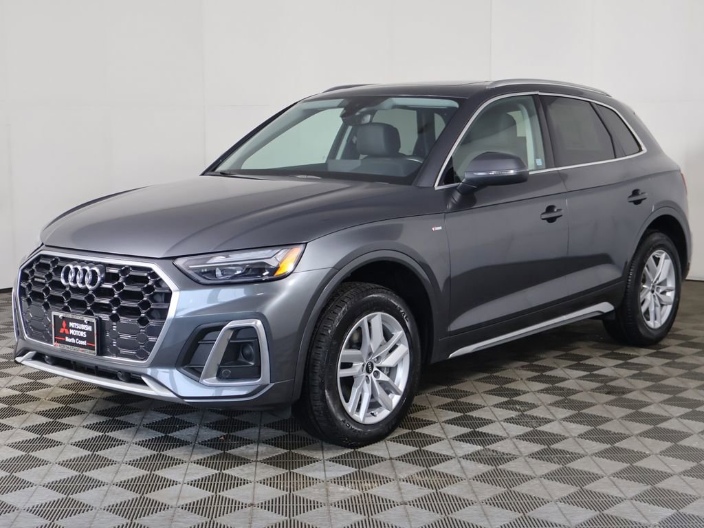 Used 2023 Audi Q5 2.0T Premium w/ Convenience Package image 9
