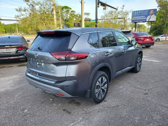 Used 2023 Nissan Rogue SV image 2