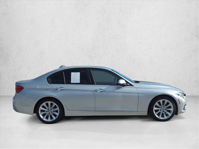 Used 2018 BMW 320i Sedan image 12
