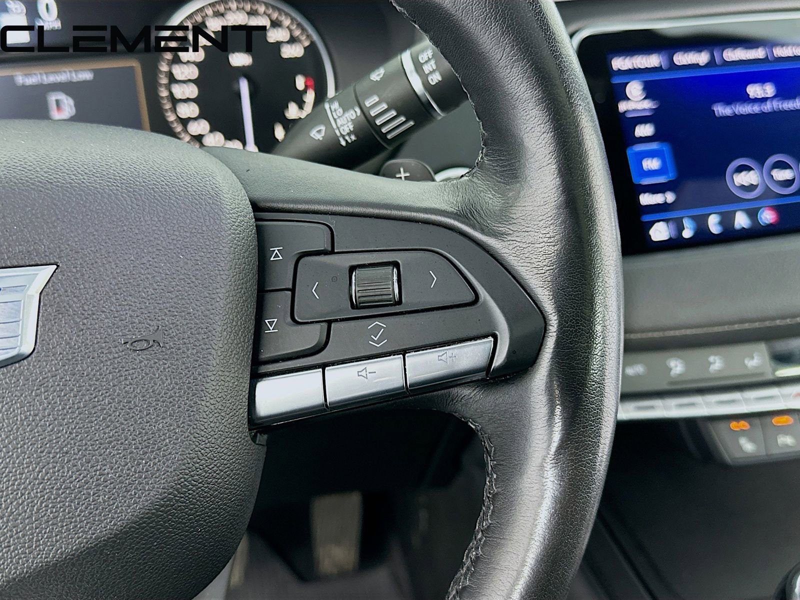 Used 2021 Cadillac XT4 Premium Luxury w/ Sun And Sound Package image 17