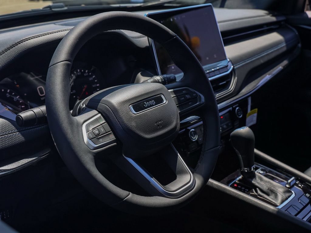New 2026 Jeep Compass Latitude AWD/4WD image 14