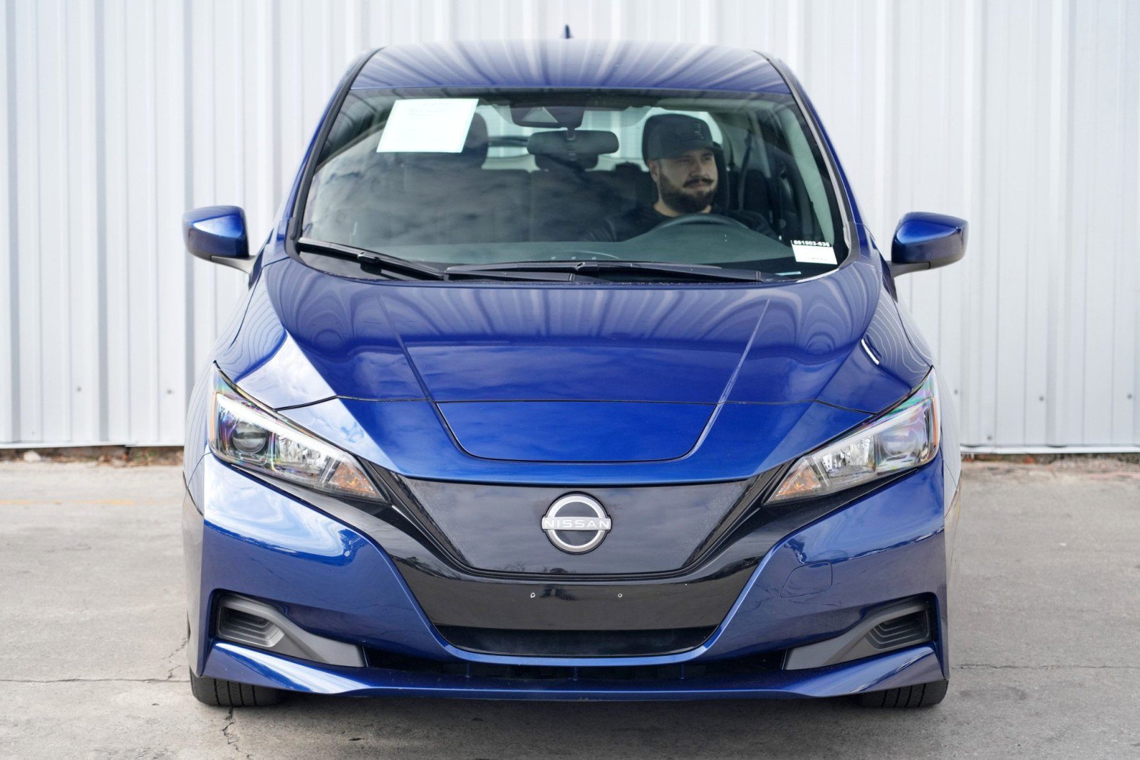 Used 2025 Nissan Leaf S image 39