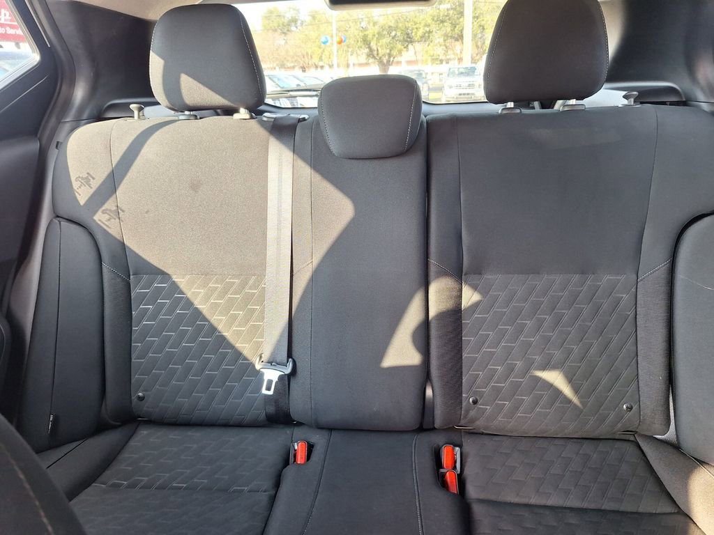 Certified 2023 Nissan Kicks SV image 30