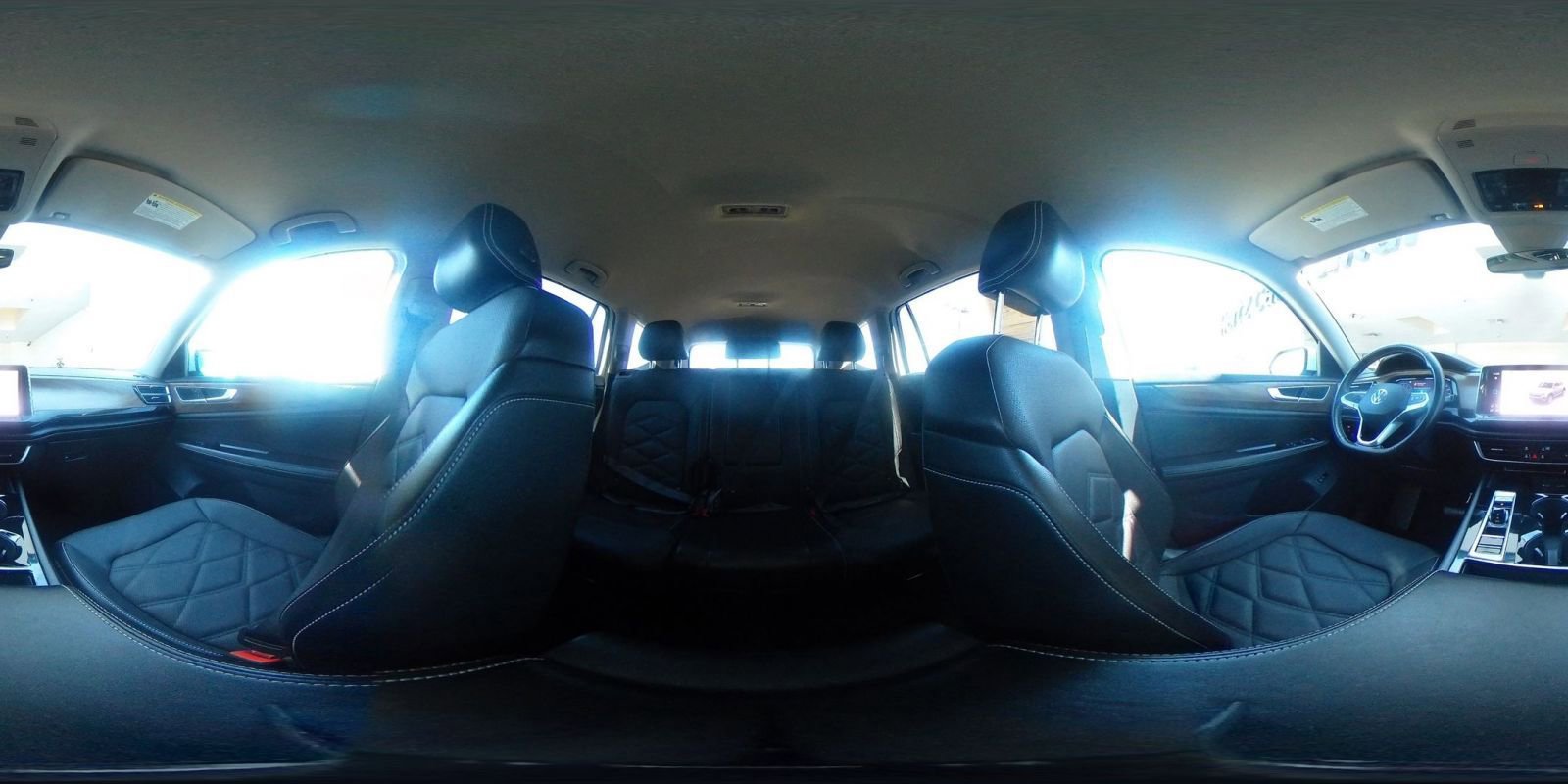 Used 2025 Volkswagen Atlas SE image 45