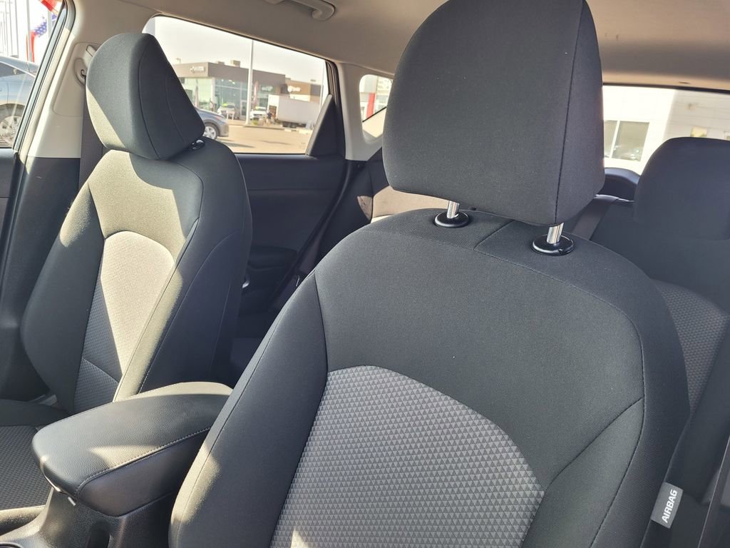 Used 2025 Kia Soul LX w/ LX Technology Package image 11