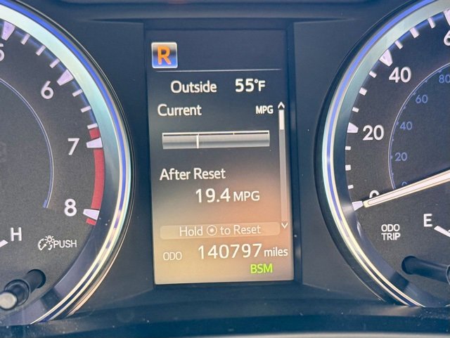 Used 2018 Toyota Highlander SE image 15