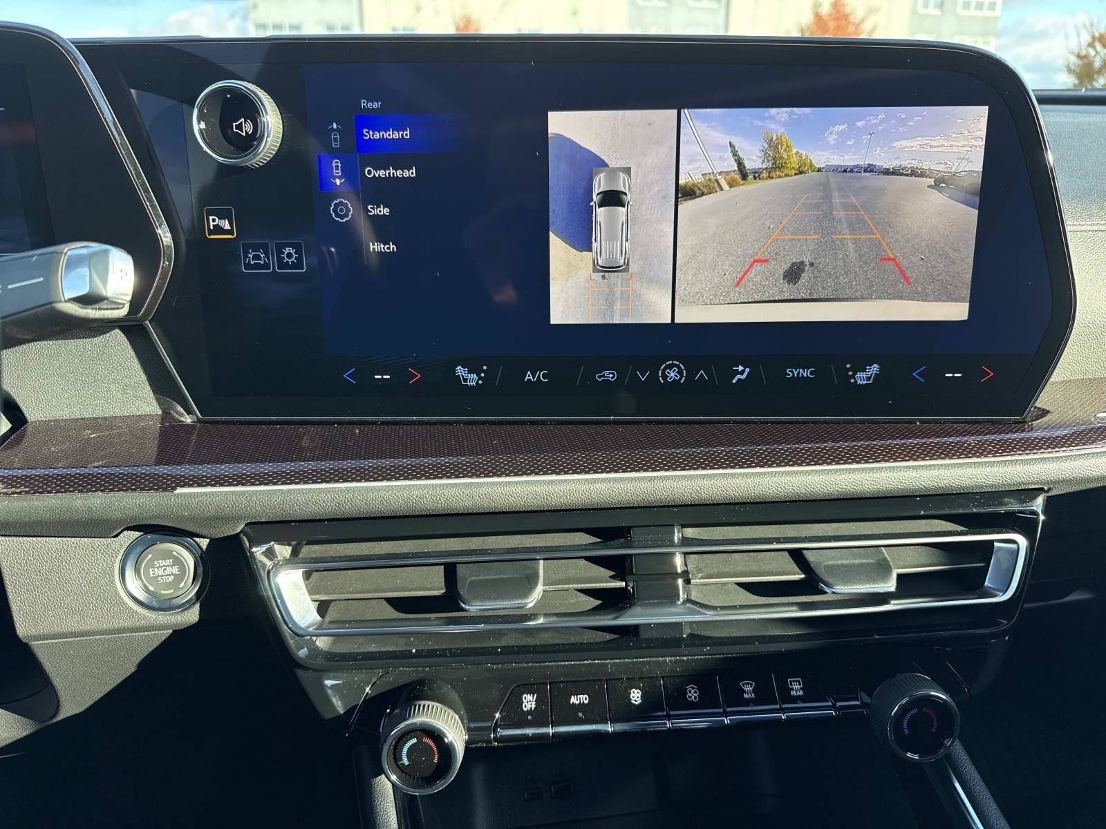 New 2026 Chevrolet Traverse Z71 w/ Driver Confidence Package image 4