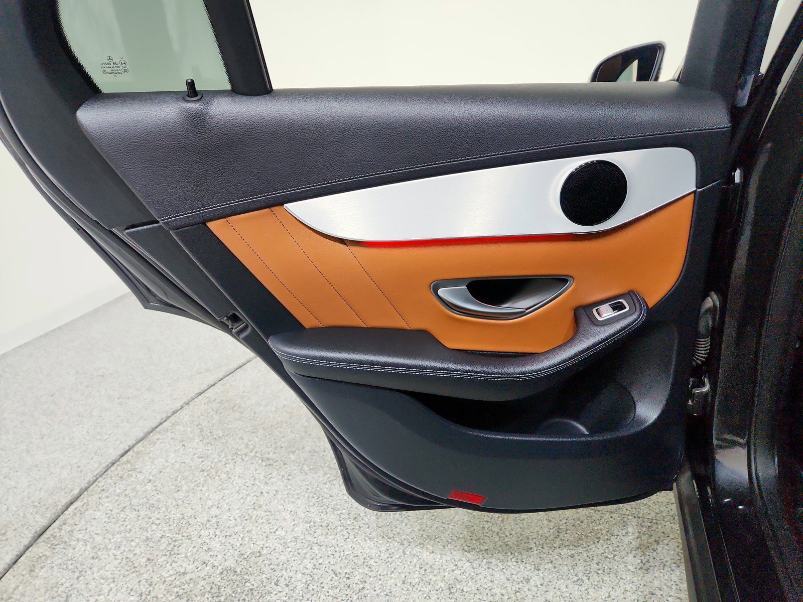 Certified 2022 Mercedes-Benz GLC 43 AMG 4MATIC image 29