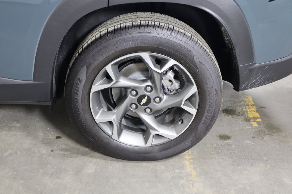 Used 2026 Chevrolet Trax LT w/ Driver Confidence Package FWD image 41
