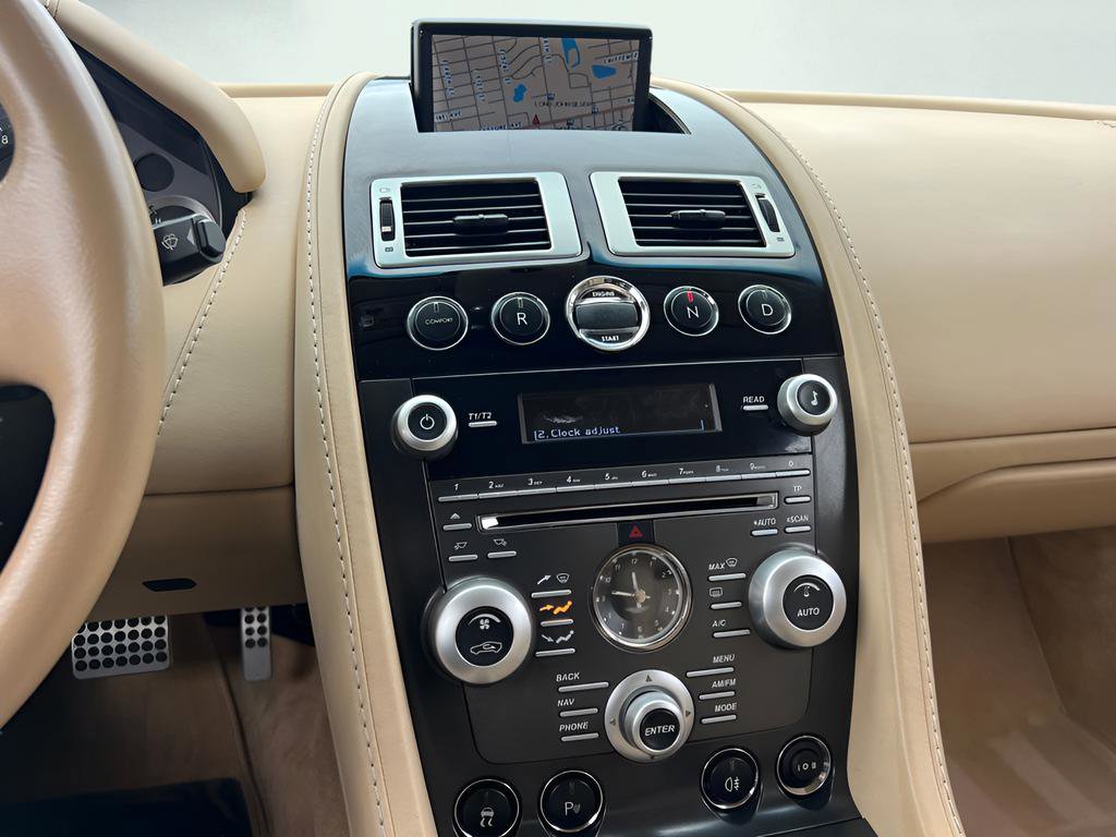 Used 2009 Aston Martin V8 Vantage Roadster RWD image 46