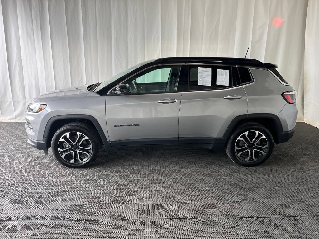 Used 2023 Jeep Compass Limited AWD/4WD image 28