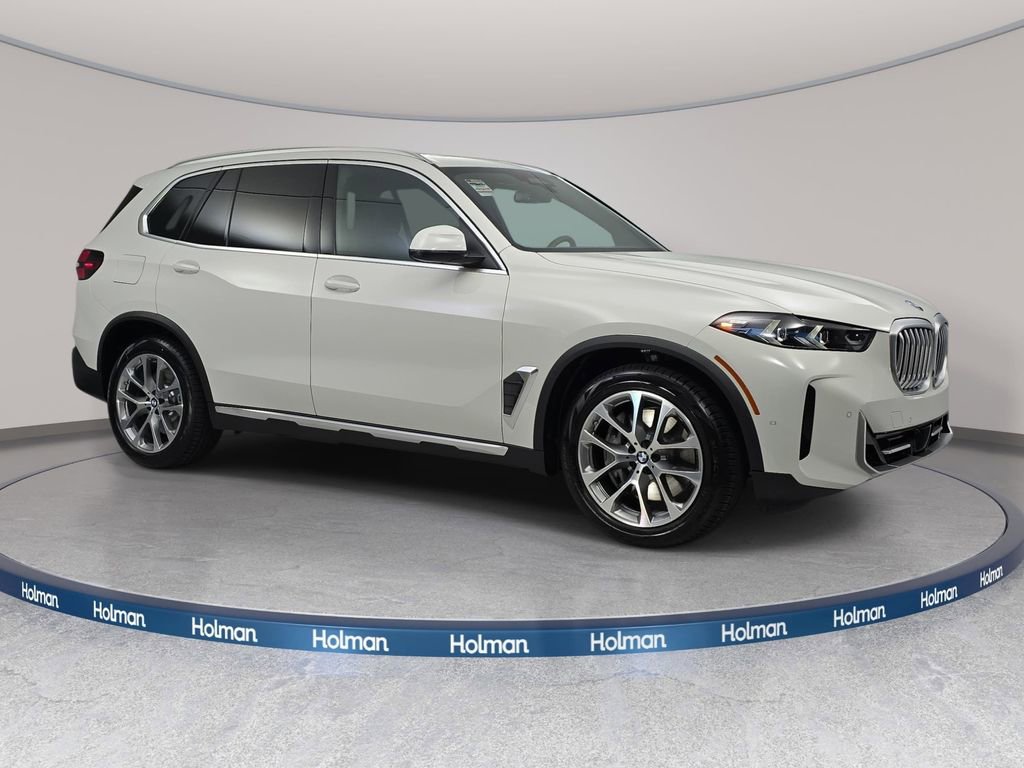 New 2026 BMW X5 xDrive50e image 3