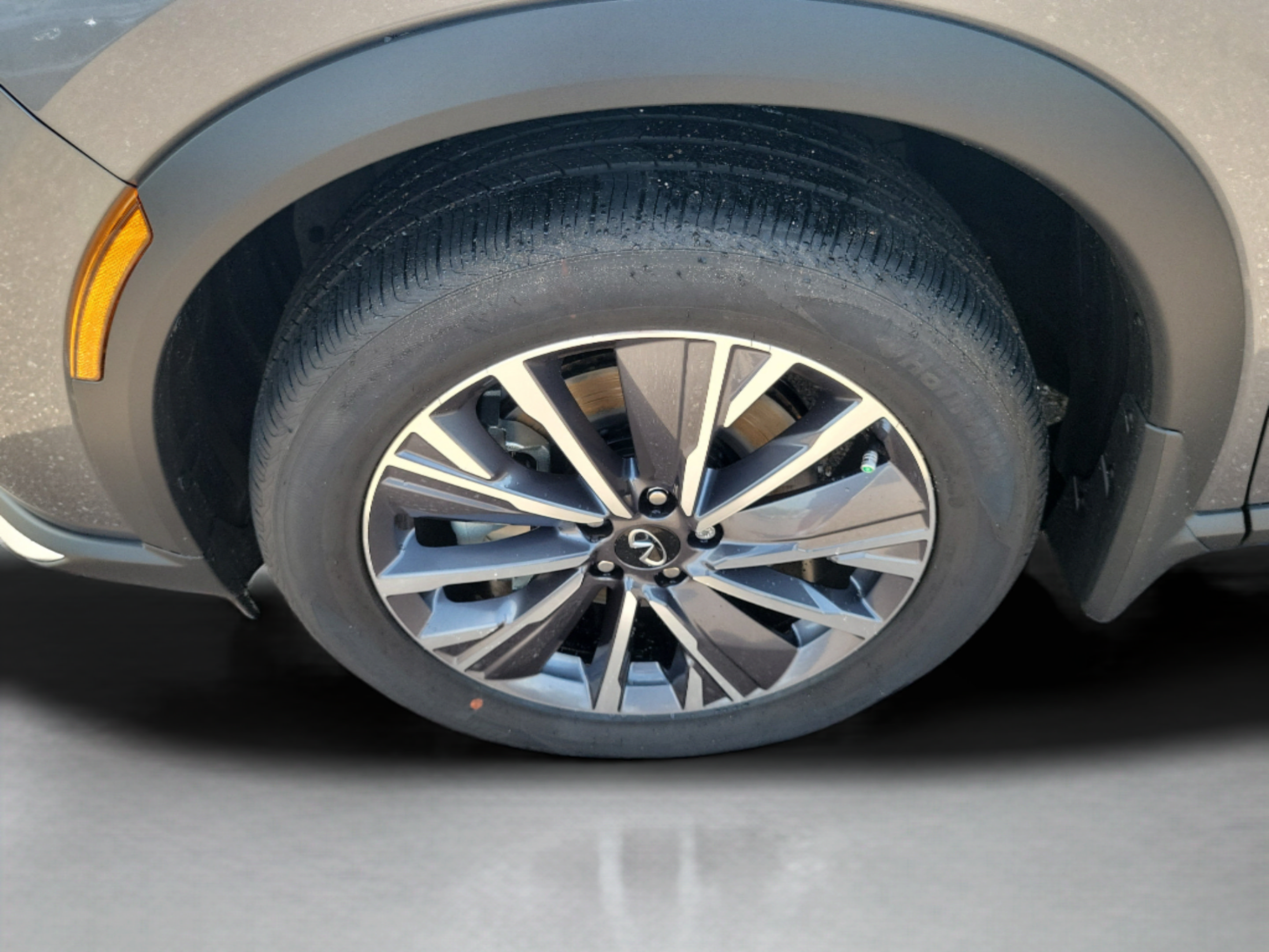 New 2027 INFINITI QX60 Luxe FWD image 26