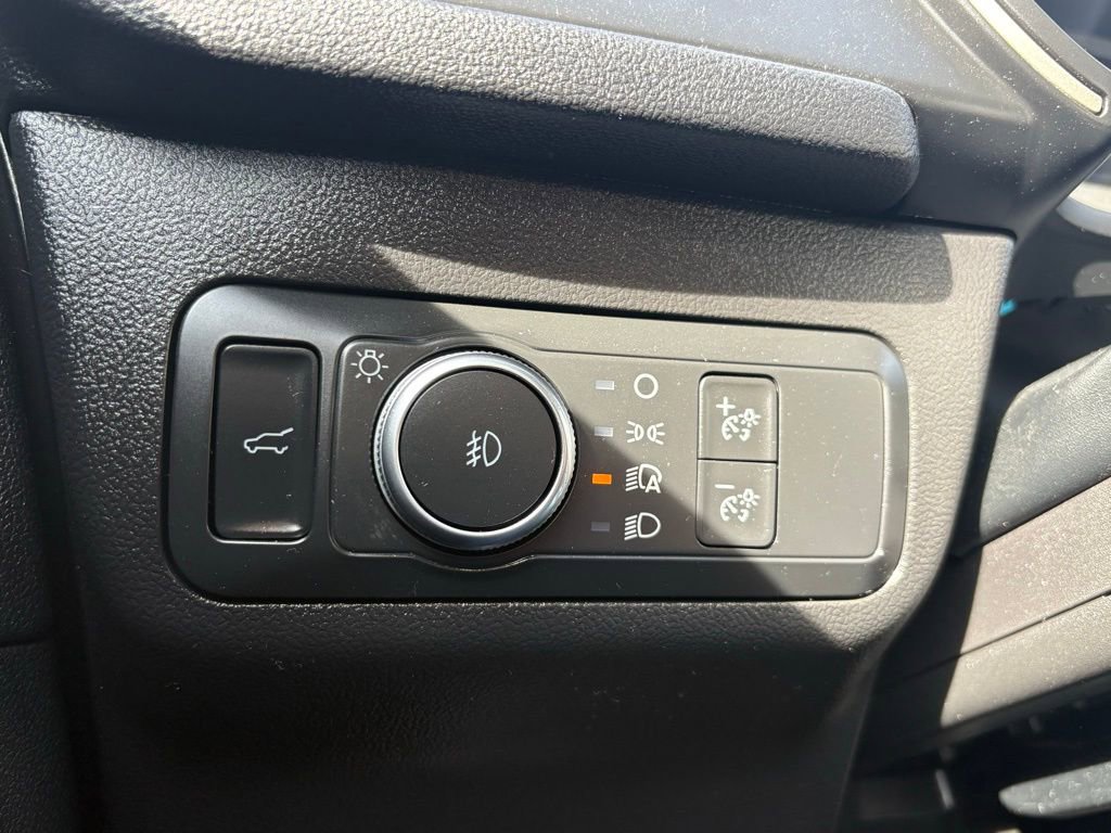 Used 2022 Ford Escape SEL image 24