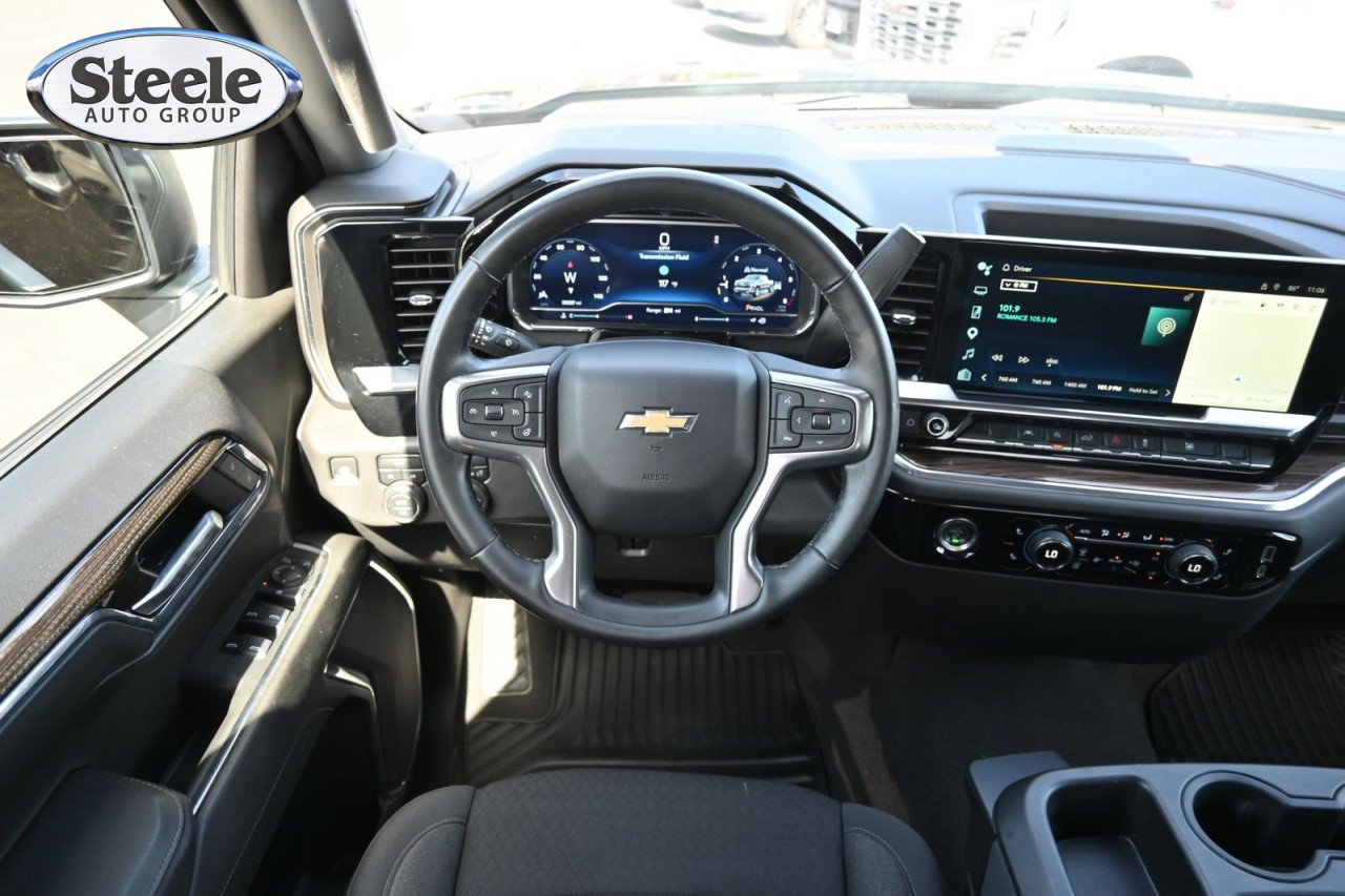 Certified 2024 Chevrolet Silverado 1500 LT AWD/4WD image 9