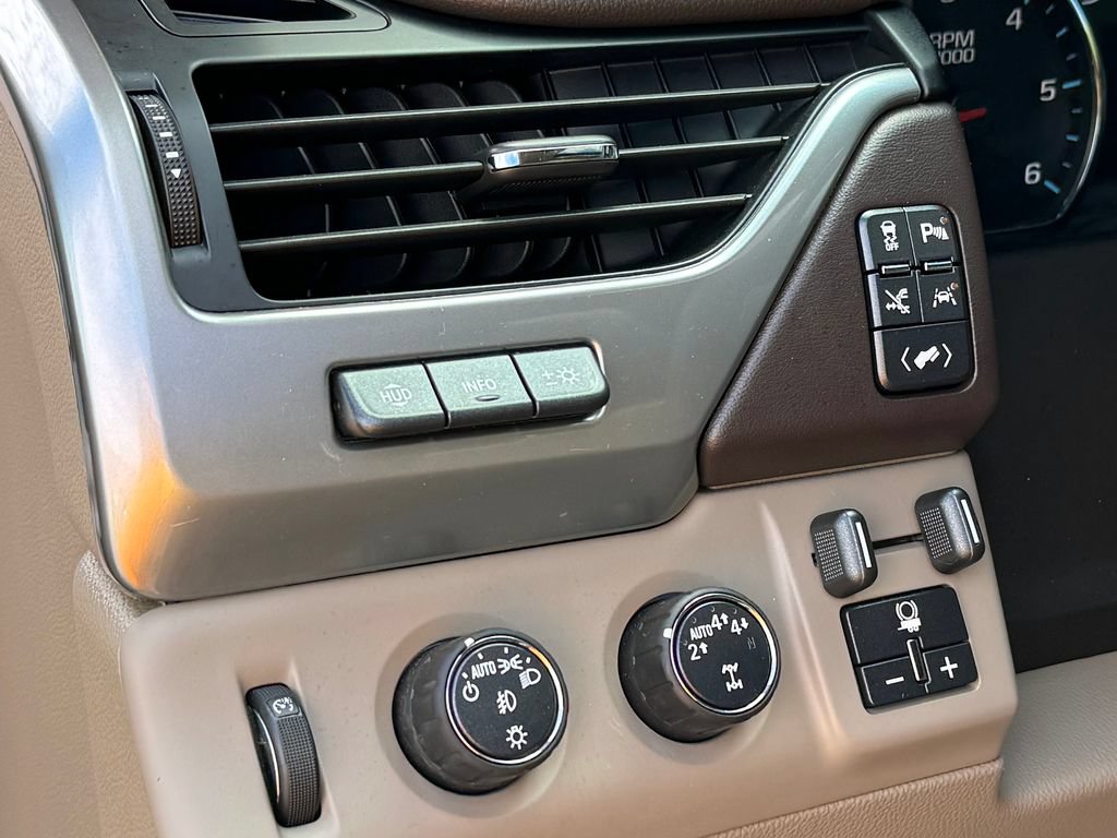 Used 2019 Chevrolet Tahoe Premier AWD/4WD image 20