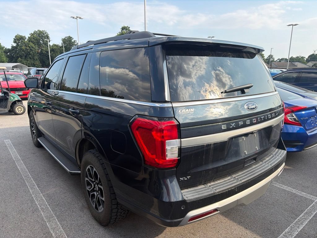 Used 2023 Ford Expedition XLT AWD/4WD image 6