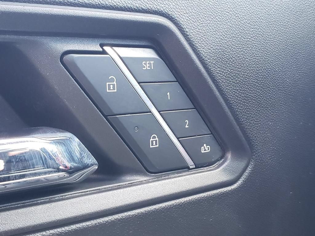 Used 2023 GMC Canyon AT4X AWD/4WD image 28