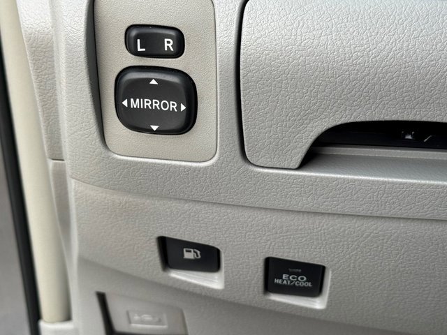 Used 2009 Toyota Camry Base image 24